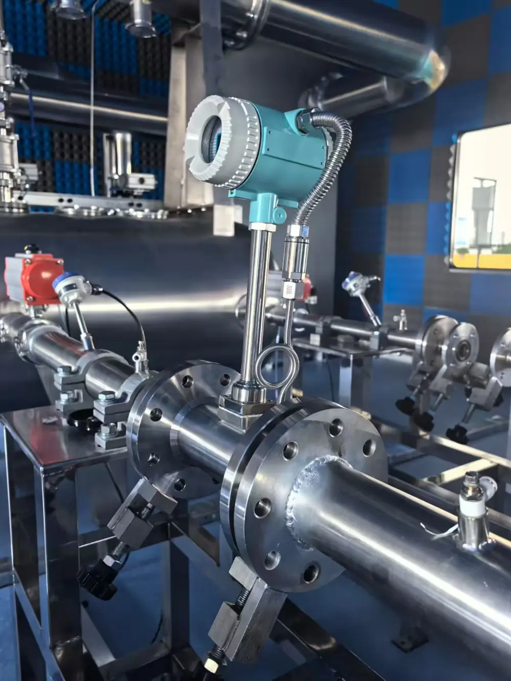 Instranova flow calibration laboratory