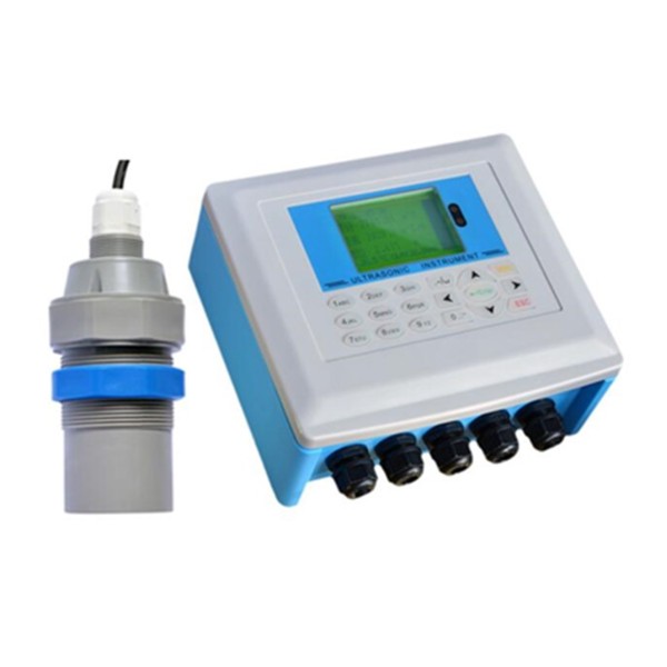 Split ultrasonic level transmitter ULT-200A: remote sensor and LCD controller