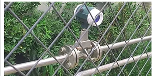 Vortex flow meter installed on an outdoor stainless compressed air line